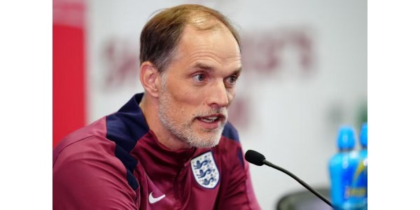 Engeland trekt de witte gewaden uit de kast en maakt een einde aan het "hypnotische voetbal"
